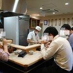 神田 天丼家 - 天丼の人が多いかな、たまに海老天丼
