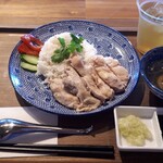 アジア食堂 新嘉坡鶏飯 - チキンライス　ジャスミンティーセット