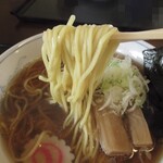 中華そば つしま - 加水の少ない麺はしなやか～