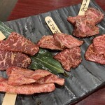 赤坂 炭火焼肉 金星 - 国産黒毛和牛お得5種盛り