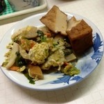 埼玉屋食堂 - 厚揚げ煮と野菜と練り物の卵とじ