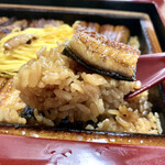 萬歳屋 - 米もしっかり固めでアッツアツ！はぁこれドストライク！！