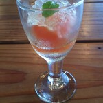 ヒルトコ カフェ - トマトとゼリー
      これ、デザートじゃないんですよ