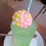 Mikaduki cafe - 『おいり』が付いたアイス