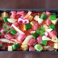 照鮨 - 華ちらし。これ絶品ですよ。美味しい。