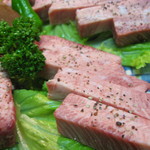 焼肉 カルビ亭 - 黒牛熟成（厚切り）塩タン