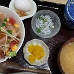 湘南 魚つる - ＊名物＊　はなれ丼