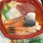 Dommaru Kyounou Ogashi - 海鮮丼並盛540円