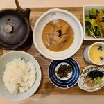 Dashiya Owan - 鯛茶漬けセット(1300円)です。