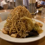 南海飯店 - かたい焼ソバの麺