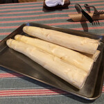 restaurant Noël - ホワイトアスパラ。太くなってきた！