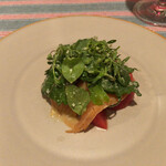 restaurant Noël - サーモンフュメとフルーツトマトのサラダ。