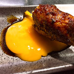 三酉屋 - 卵黄がとろ～り