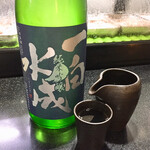 三酉屋 - 一白水成 純米吟醸825円
