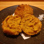 こころや - コロコロカレーチーズコロッケ断面アップ
