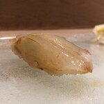 うを徳 - 東京湾 鱸（握り）