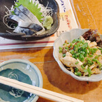 Marugenshinten - シメサバ、鶏皮ポン酢
