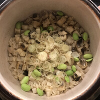 赤坂 菊乃井 - 昼懐石１２１００円。鱧枝豆御飯、赤万願寺すり流し。皮目が香ばしい鱧がたっぷりで、枝豆の色合いも綺麗な御飯です(^｡^)。とーっても美味しく、とーってもたくさんいただきました（╹◡╹）（╹◡╹）