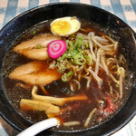 夕張ラーメン - 夕張石炭くろラーメン 900円