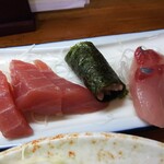 にし与 - 刺し身類  (新鮮で旨～い♪)