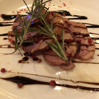 お酒が進む一品料理も豊富