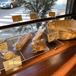 パン・プティ - 甘党なのでよく見えないけど、塩系もありました。