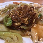 中華食堂和田 - カリカリと柔らかと異なる食感を愉しめる麺