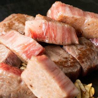 こだわりの黒毛和牛ステーキ