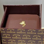 GODIVA - ショコラ　カフェ　クルスティアン