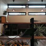 洋食屋 クローバー - 店内