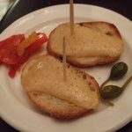ポキート - ラマンチャのチーズのカナッペ（羊乳）