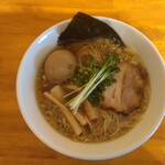 麺屋タカモト - 中華そば７００円味玉１００円
