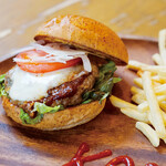 KAMO Kitchen - モッツァレラバーガー