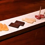 バー ル・サロン - チャーム