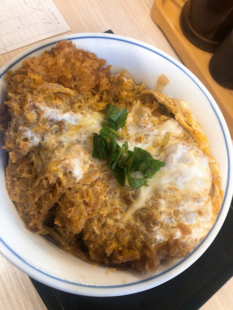 かつや 金沢南店 四十万 かつ丼 かつ重 食べログ