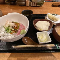 魚感うえさき - 海鮮丼 魚感うえさき - 海鮮丼