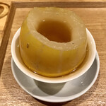 一碗水 - 蜜瓜燉白木耳(マクワウリ 生しろキクラゲ蒸しスープ)