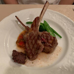 Bistro Champ - 仔羊のグリエ タップナード添え