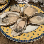 銀座で生牡蠣が美味しい専門店 牡蠣Bar - 