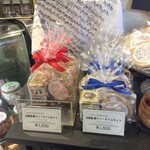 かんだデザート - ギフトぴったりな紅茶セット。左はセーデルブレンドで1500円。お手頃。