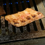 黒毛和牛焼肉 白か黒 - 