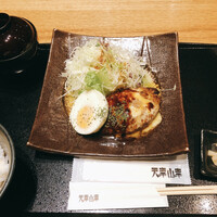黒毛和牛専門 天の幸山の幸 淀屋橋店  - チーズハンバーグ