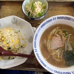 ラーメン天馬 - ミニ半ちゃん 680円