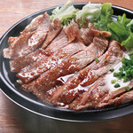 ブッチャーズ八百八 - ■テイクアウト　リブロース丼（900円）