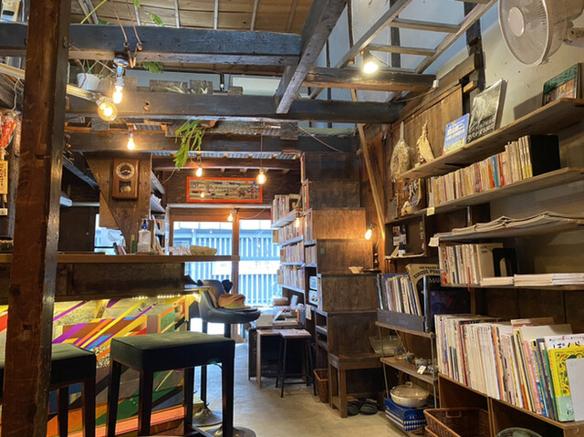思わぬ一冊と出会える 個性派 書店 In Kyoto Vol 2 山福 ホホホ座三条大橋店 Go Baaan