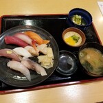 和処さゝ木 - 生寿司定食 950円