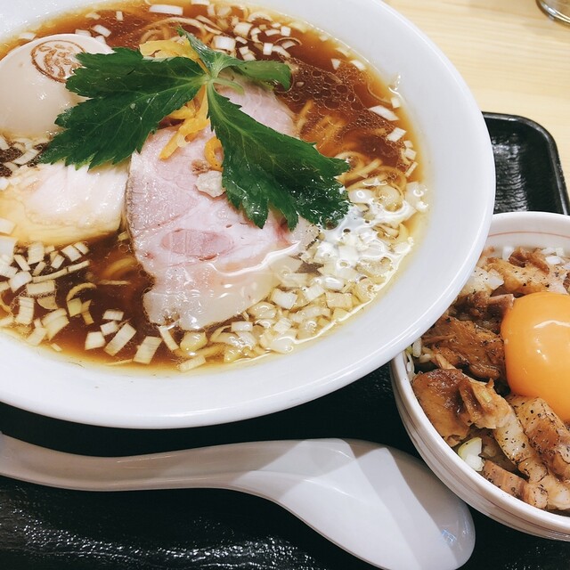 中華そばに恋焦がれて 依々恋々 イイレンレン 今井 ラーメン 食べログ