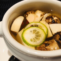 スーツァン・レストラン陳 渋谷店 - 松茸の香り漂うフカヒレスープ