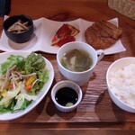 Dining Cello Food & Wine music - 熟成豐和牛排炸豬排