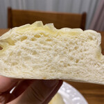 パン・プティ - チーズパン。
      ふんわり。
      ふかふか。
      たべるとねちょる。
      